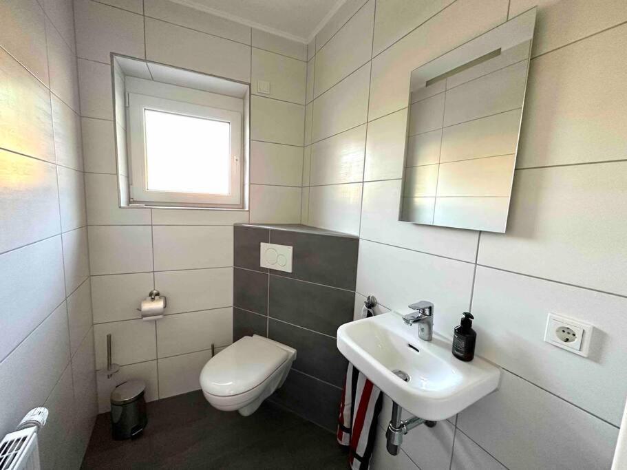Ferienwohnung Komfortabel Wohnen Бремергафен Екстер'єр фото